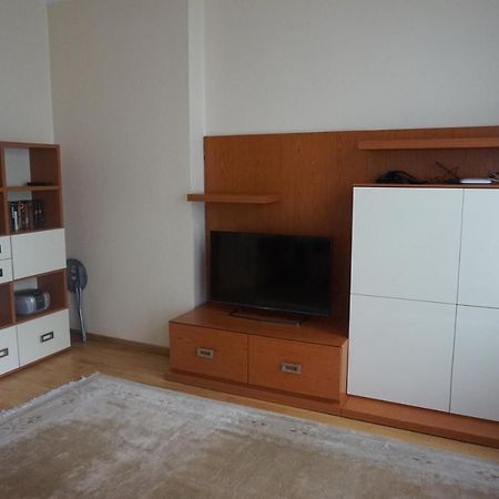 Central Apartment Riepnieku Street Рига Екстериор снимка